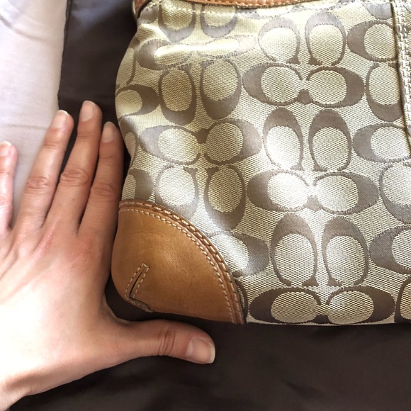 Authentic Coach handbag - Picture 5 of 5